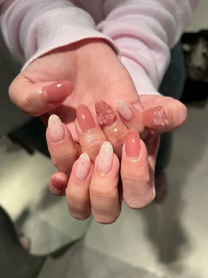 ネイル ドット ピンク ハンドネイル DariL Ayaのネイルデザイン