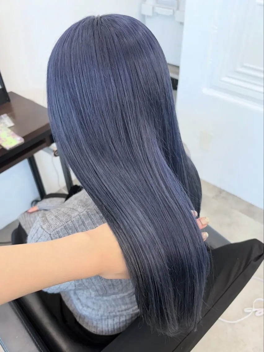 ロング カラー ヘアカラー トリートメント 🫧寒色カラー/透明 感ブラック/Risaのヘアスタイル