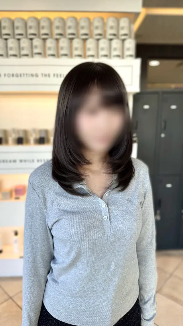 セミロング レイヤーカットモデ ル募集中❄️横田のヘアスタイル