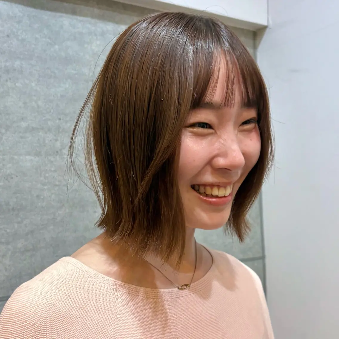 ミディアム 小松 寧々のヘアスタイル
