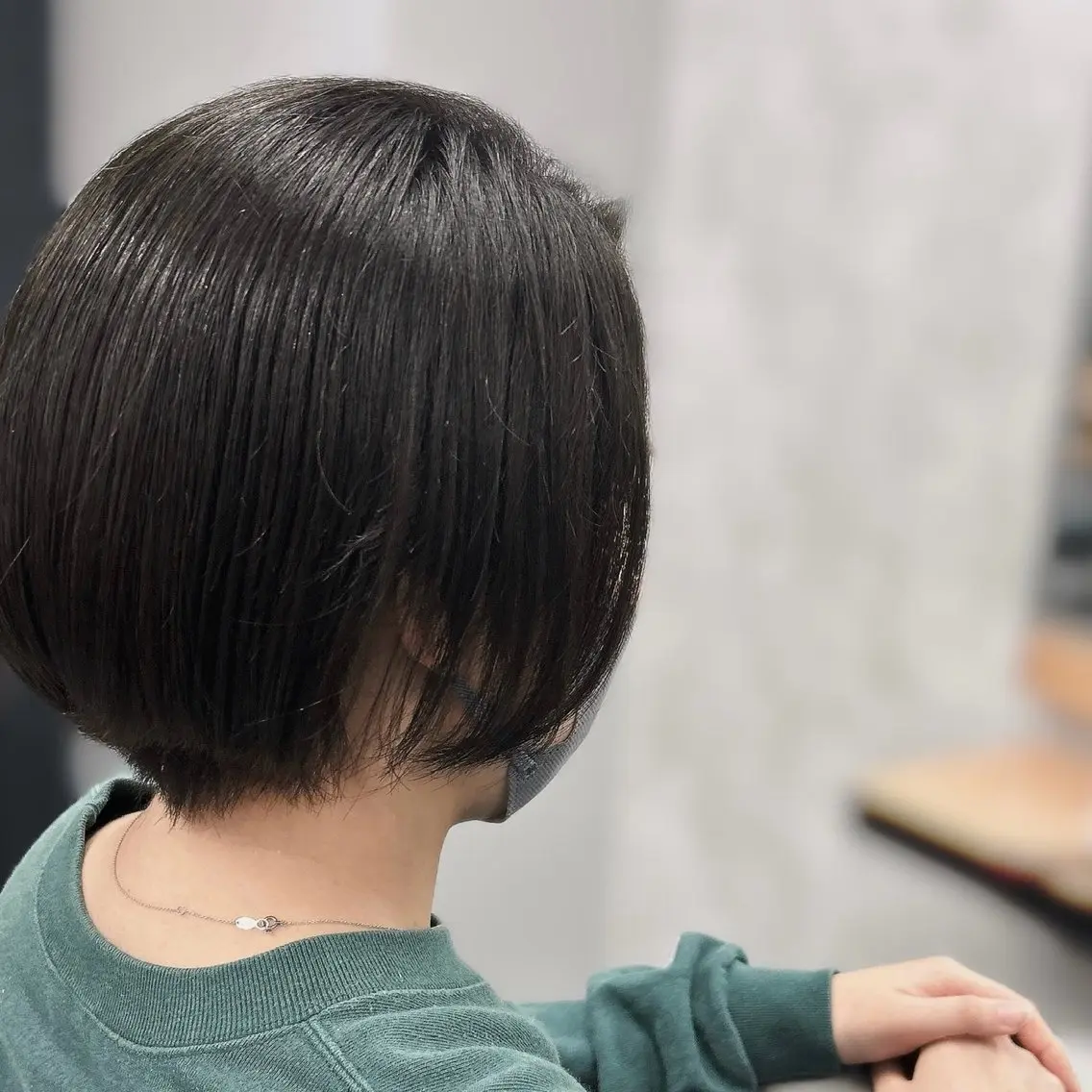 カラー グレージュ オリーブグレージュ オリーブグレー 中内 美空のヘアスタイル