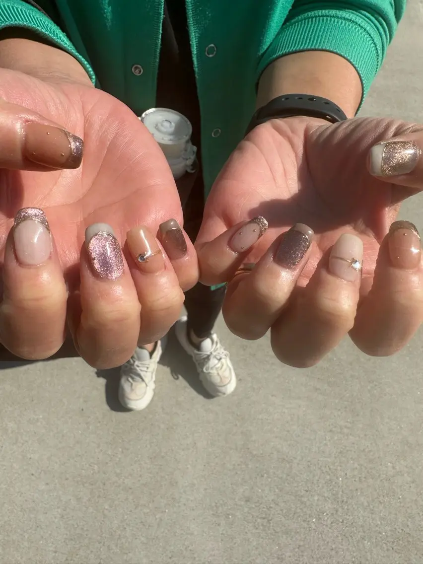ネイル フットネイル フレンチネイル マグネットネイル ニュアンスネイル オフィスネイル nailroom Anmie.のネイルデザイン