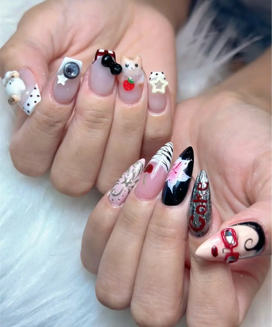 ネイル チークネイル ドット フレンチネイル グラデーション 韓国ネイル ハンドネイル Lisa Nail Salonのネイルデザイン