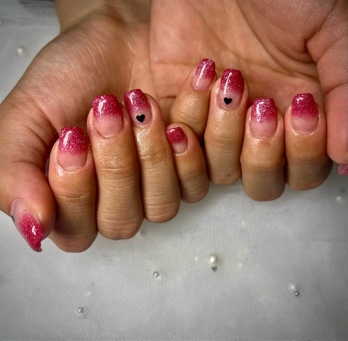 ネイル フラッシュネイル フラッシュマグ マグネットネイル 赤色 ハンドネイル CREA nailsalonのネイルデザイン