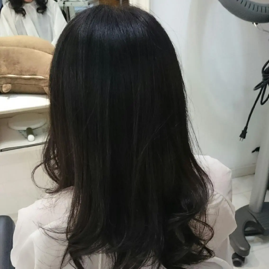 セミロング NOAH 篠原のヘアスタイル
