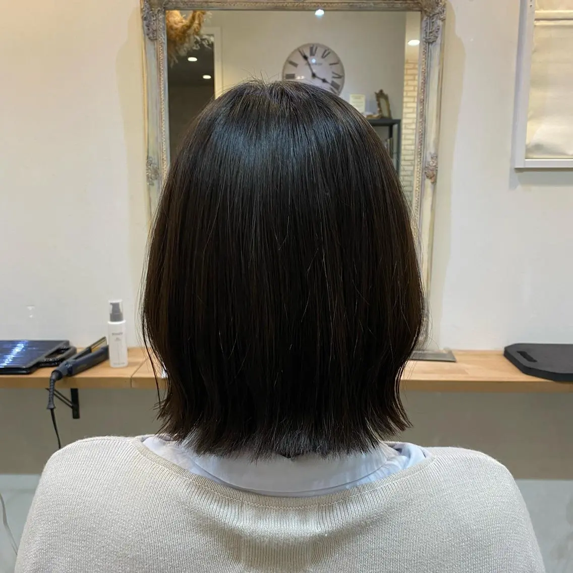 ショート ボブ 切りっぱなしボブ 👩🏼ミニボブのヘアスタイル