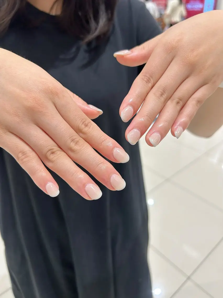 ネイル フレンチネイル シンプルネイル ハンドネイル 🎀miyake ｜nailのネイルデザイン