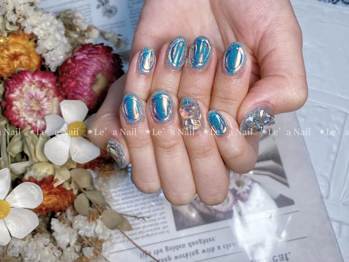 ミディアム カラー ネイル Le’a NailSalonのネイルデザイン