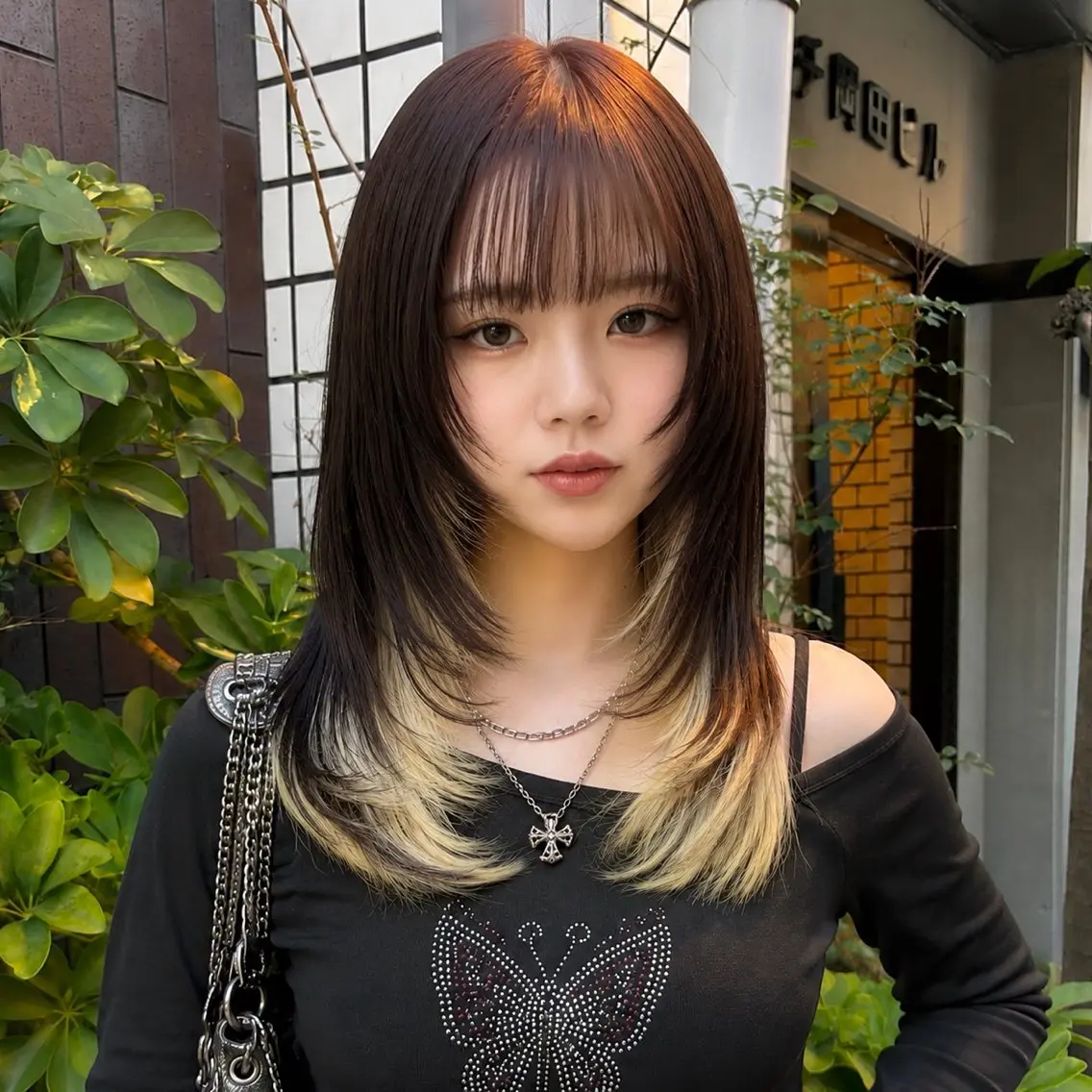 ロング 顔まわりレイヤー 顔周りカット ハッシュカット 韓国風ヘア レイヤーカット カット ヘアカラー トリートメント ハイトーン/レイヤー カット/TAKEのヘアスタイル