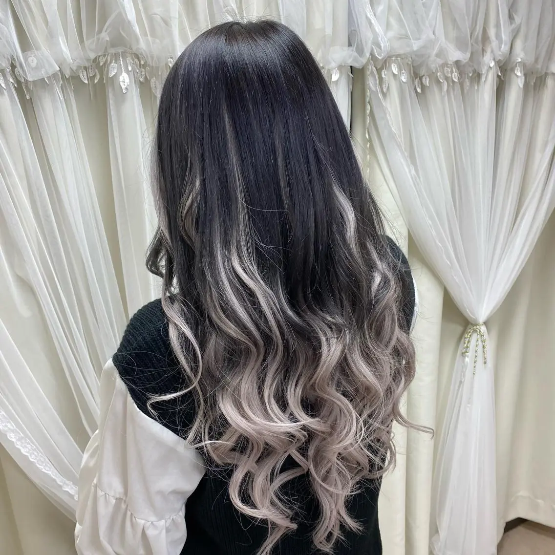 ロング カラー シールエクステ グラデーションカラー ハイライトカラー エクステ ハイライト エクステ×ハイトーン 🌈KEISUKEのヘアスタイル