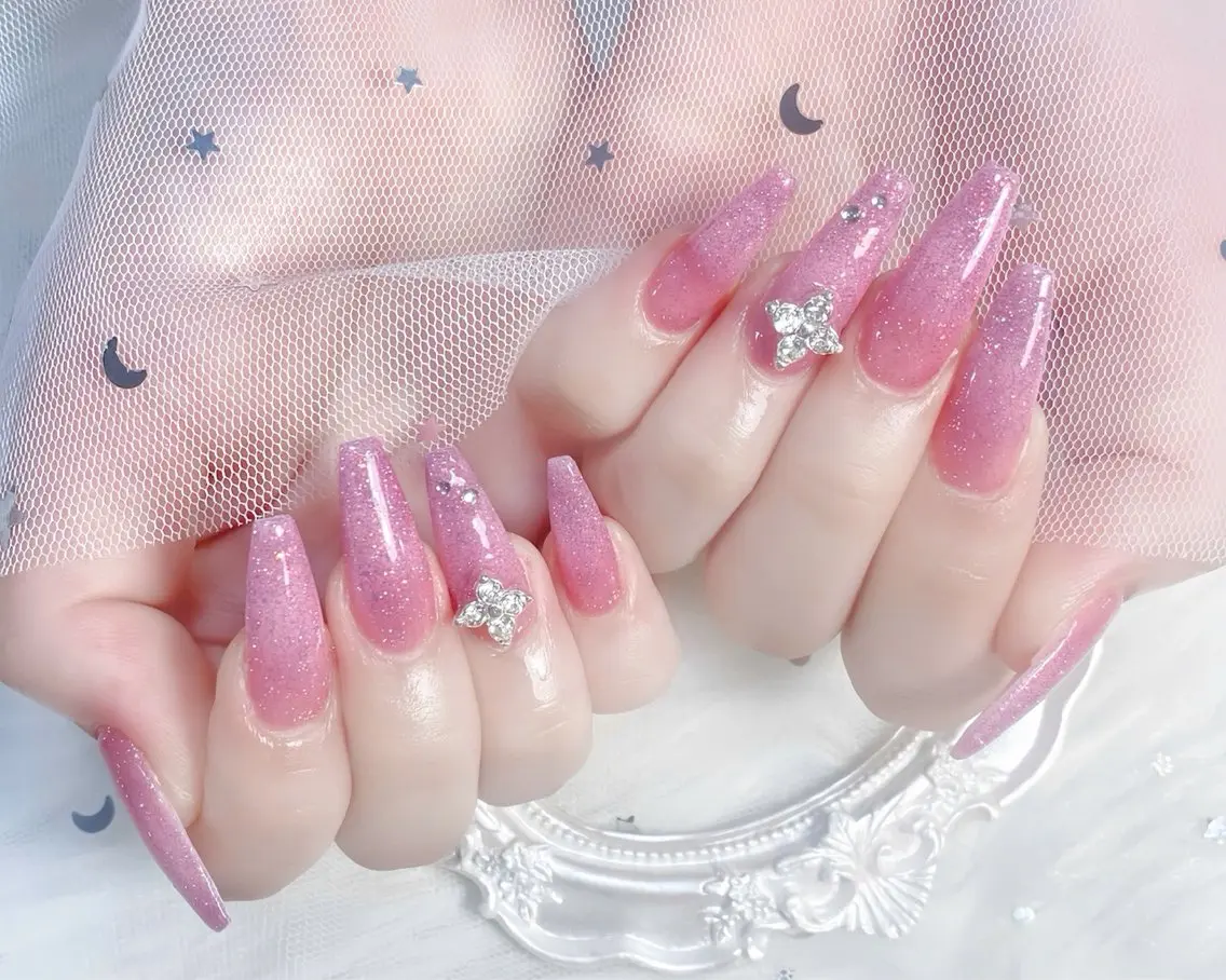 ネイル チークネイル 長さ出し フレンチネイル ジェルネイル グラデーション ハンドネイル THANHTHANH NAILのネイルデザイン