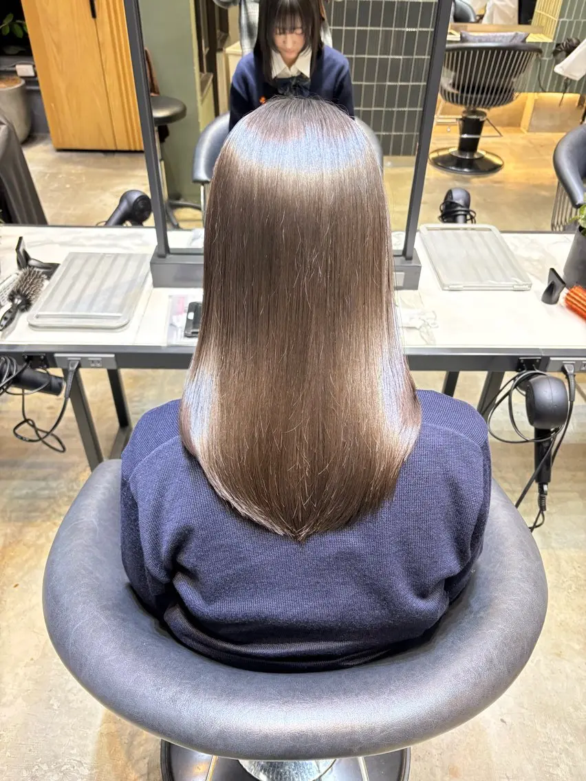 ロング カット 縮毛矯正 トリートメント さくら/似合わせレ イヤー/艶カラー🖤のヘアスタイル