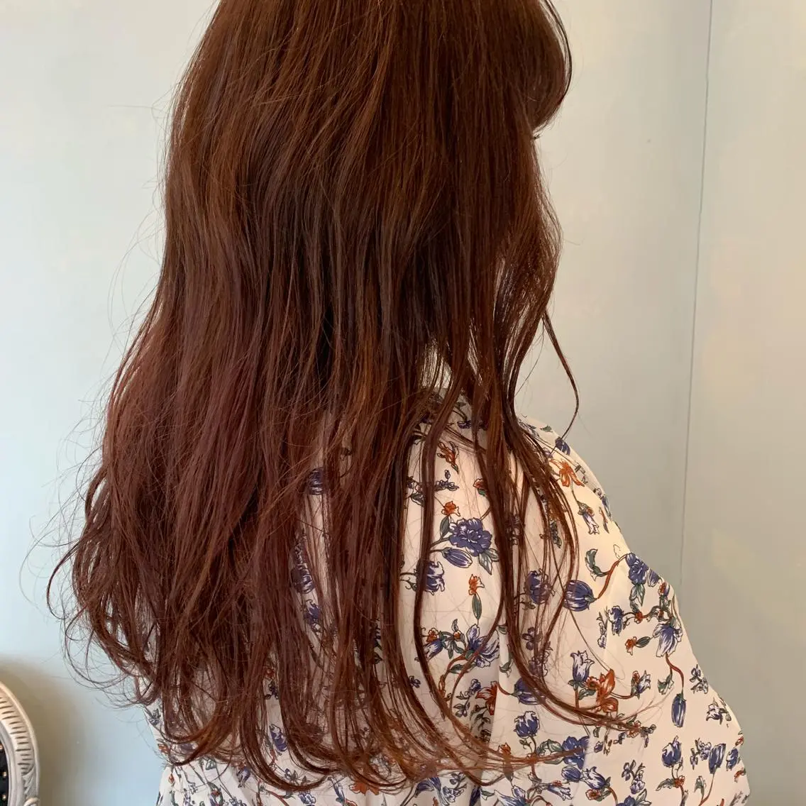 ロング カラー SAKINO ベージュカラーのヘアスタイル