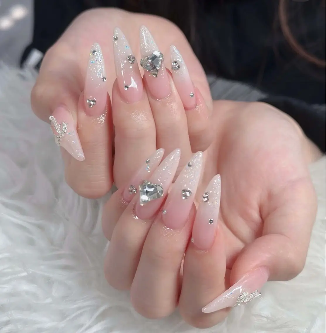 ネイル アートネイル ボルドー フレンチネイル ジェルネイル 氷ネイル・うるうるネイル ハンドネイル Julie NailSalonのネイルデザイン