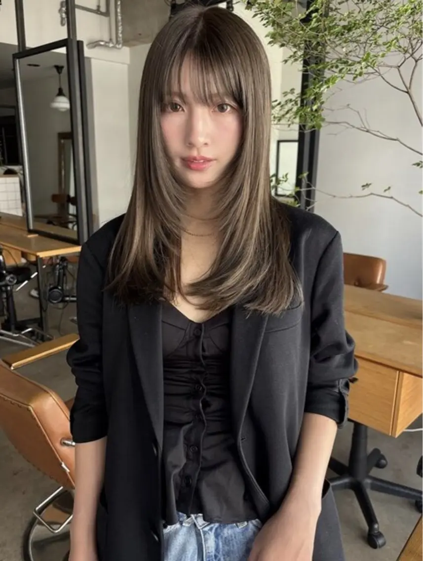 ロング 寒色❄️透明感カラー /レイヤーカット🪽のヘアスタイル