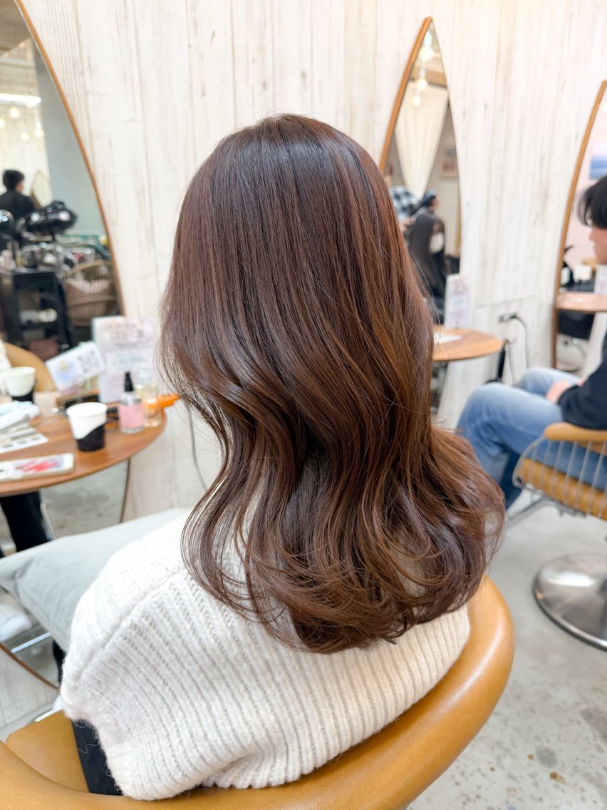 ロング カラー 顔まわりレイヤー 学生 韓国風ヘア レイヤーカット 小顔カット カット ヘアカラー トリートメント 縮毛矯正/レイヤー 髪質改善/ともきのヘアスタイル