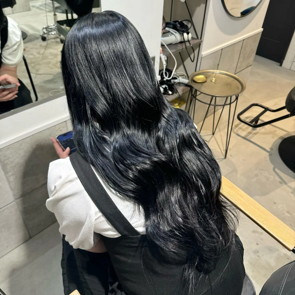 ロング カラー 黒髪 ブリーチ ヘアカラー 𝐇𝐢𝐧𝐚 ⟡.·のヘアスタイル
