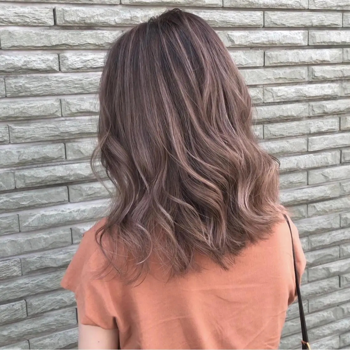 セミロング カラー ヘアアレンジ ショートボブ シールエクステ バレイヤージュ デザインカラー ハイライトカラー アンドウ ユウ/ レイヤーカット/韓国のヘアスタイル