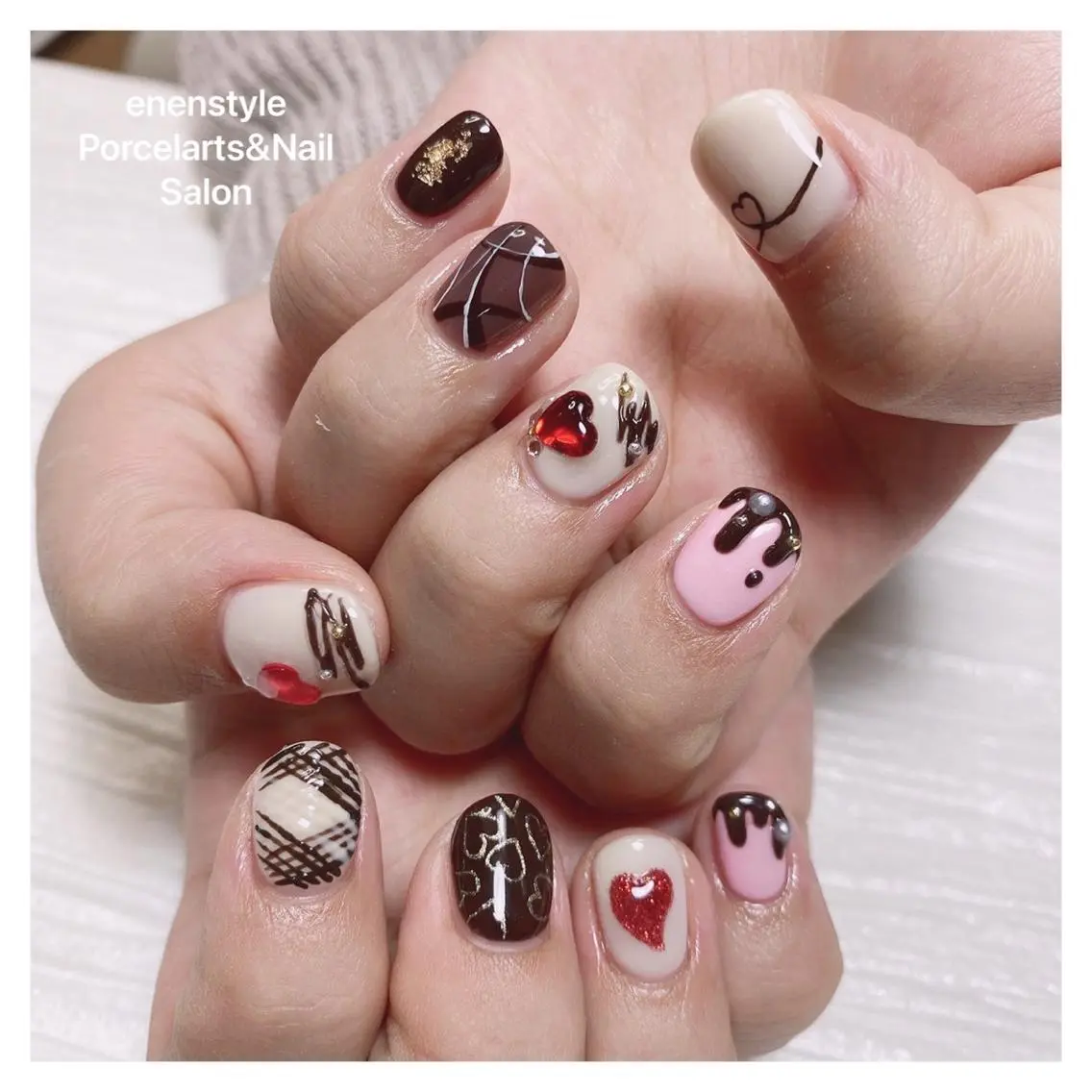 ミディアム ネイル ハンドネイル 🐾enen style 🐾のネイルデザイン