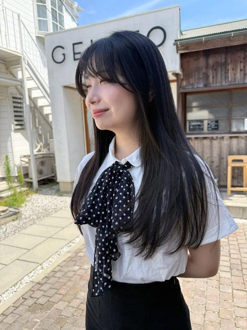 ロング 💛🤍U too e’s /店長🧸のヘアスタイル