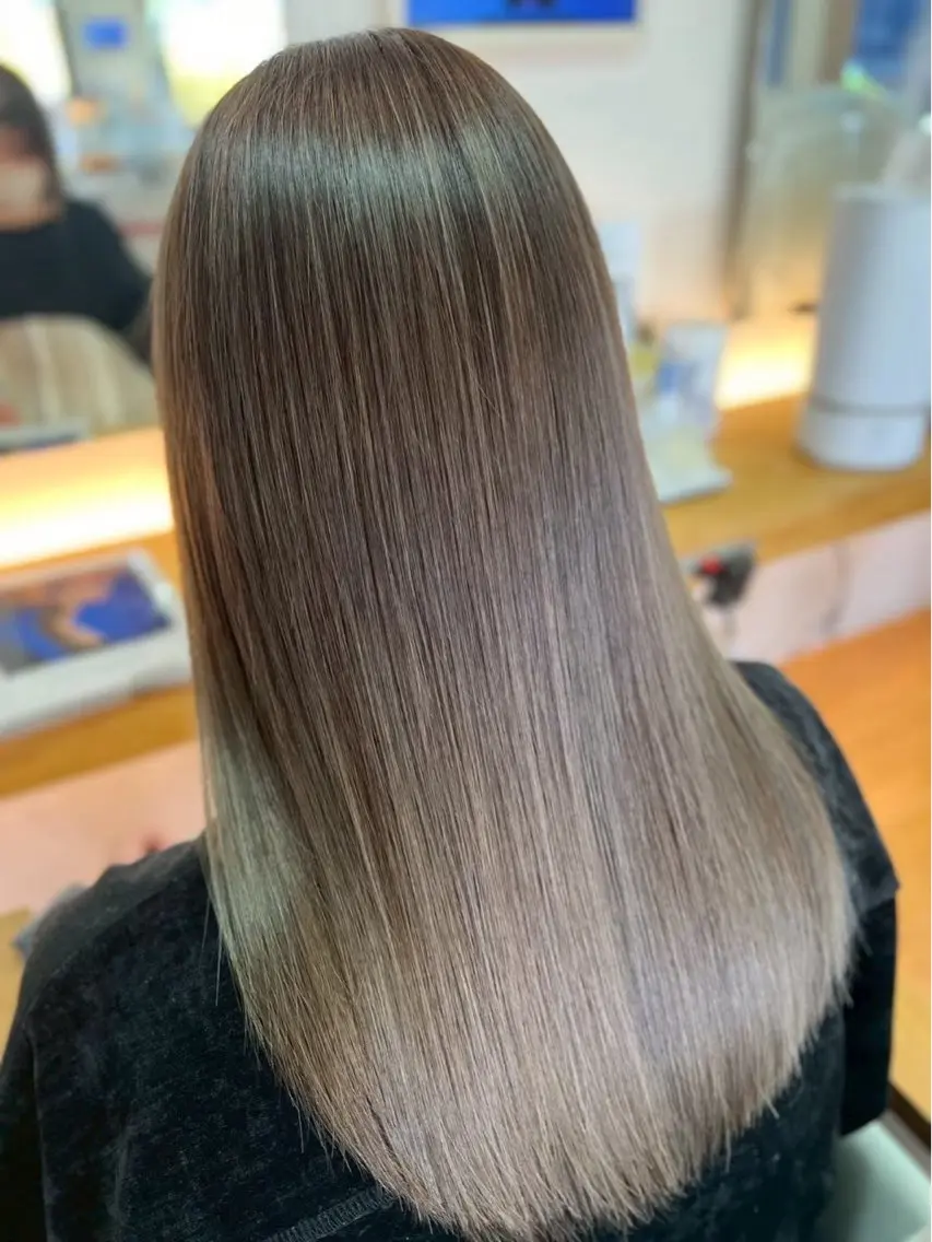 ロング カラー 髪質改善 沖元 統弥のヘアスタイル