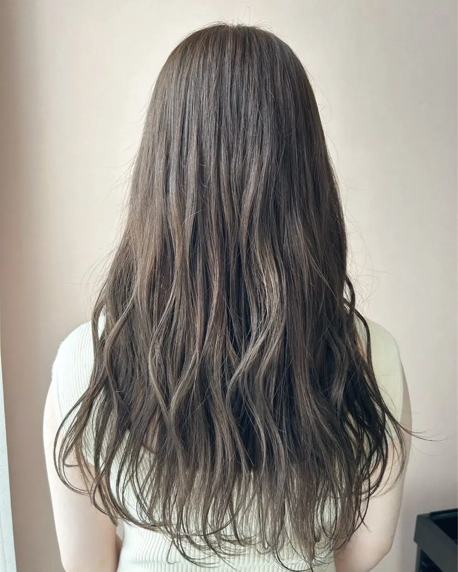 ロング カラー ベージュカラー ブリーチ ダブルカラー ミルクティーベージュ ブリーチなしカラー カット ヘアカラー トリートメント hubhair レイヤー/透明感のヘアスタイル