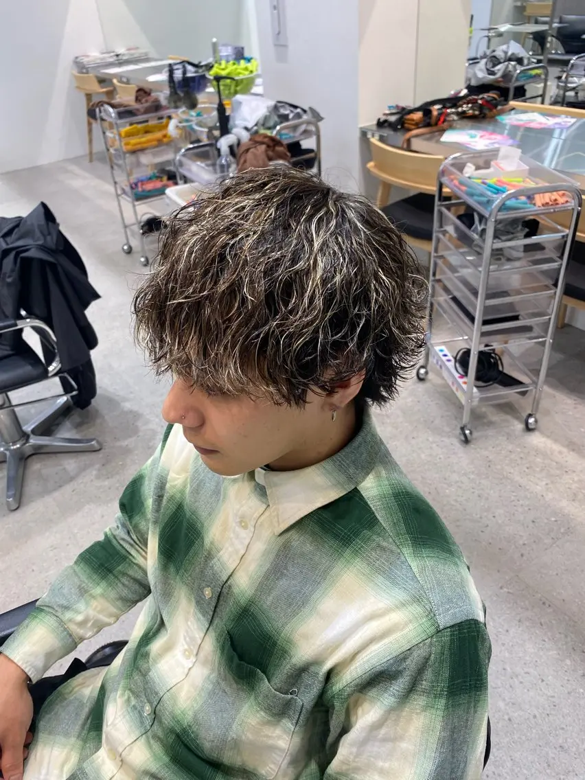 パーマ メンズ カット パーマ fifth 安次富　泰雅のヘアスタイル