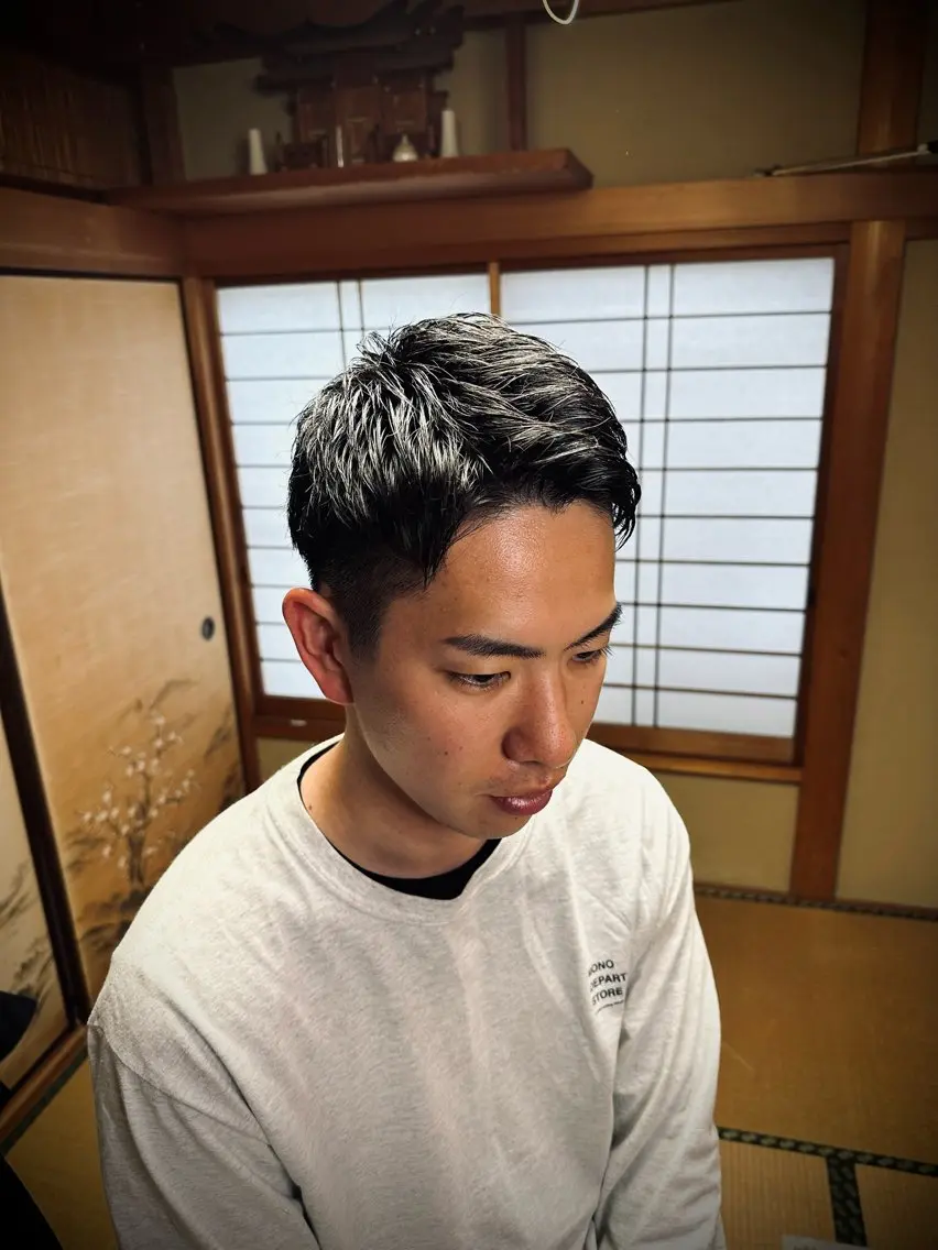 ショート メンズ 岩本 文太のヘアスタイル