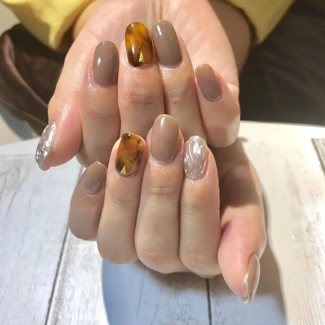 ネイル アートネイル べっ甲ネイル ミラーネイル MIORA︎ マツエク×ネイルのネイルデザイン