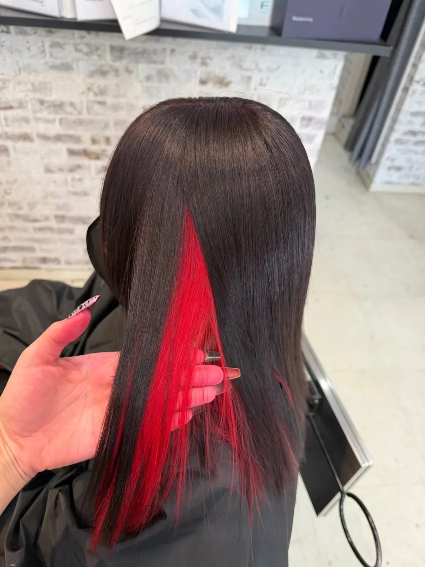 ミディアム カラー ブリーチ インナーカラー ヘアカラー yuuka charmのヘアスタイル