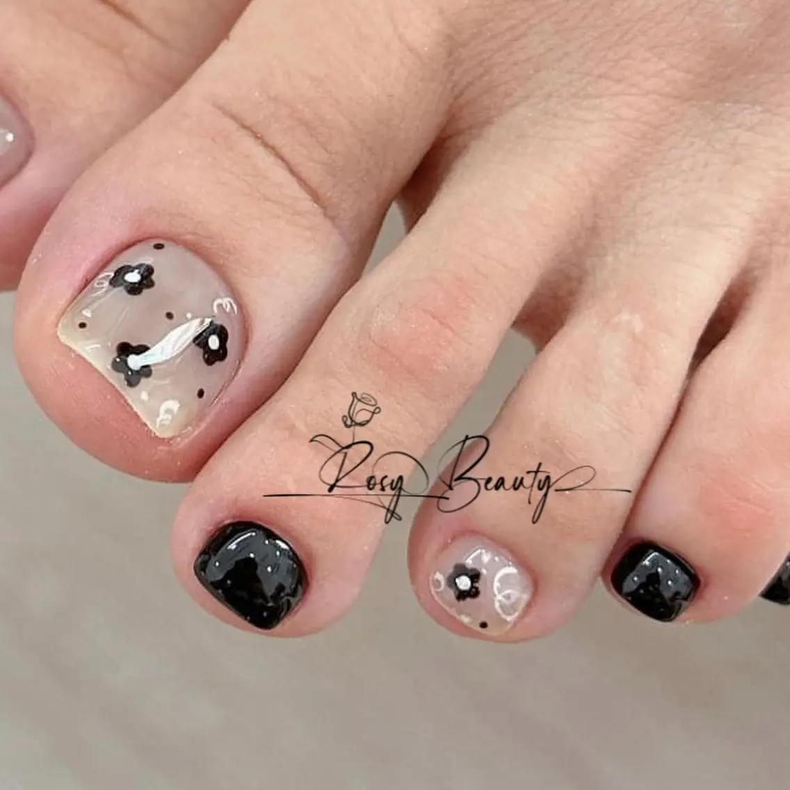 ネイル フットネイル RosyBeauty Salonのネイルデザイン