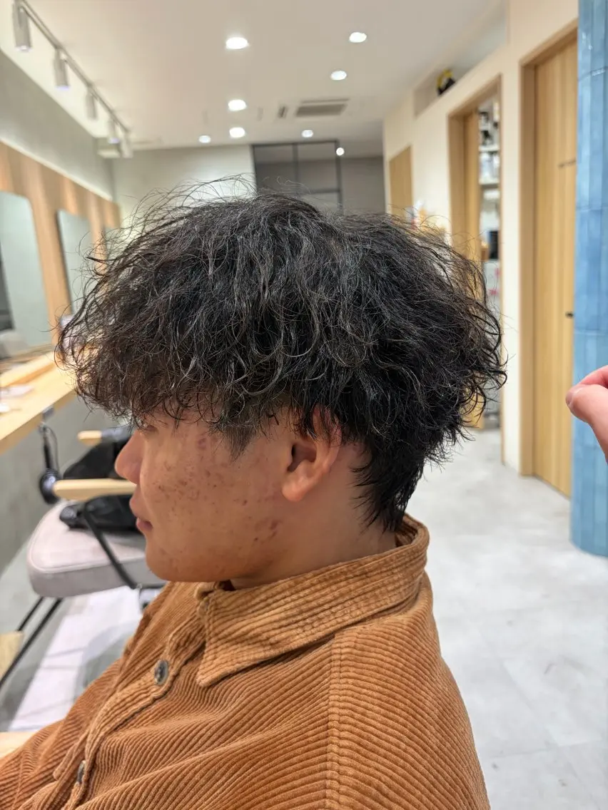 ミディアム カット パーマ 元カノが二度見する 髪型製造所のヘアスタイル