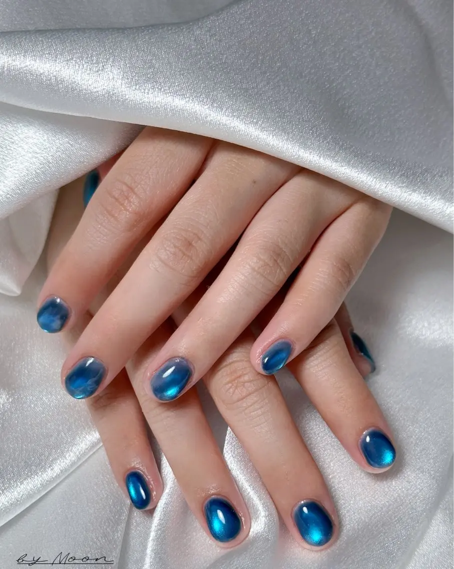ネイル ブルー マグネットネイル シンプルネイル Moon Nailsのネイルデザイン