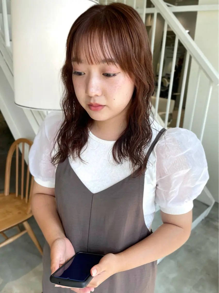 ミディアム パーマ 林 千聖のヘアスタイル