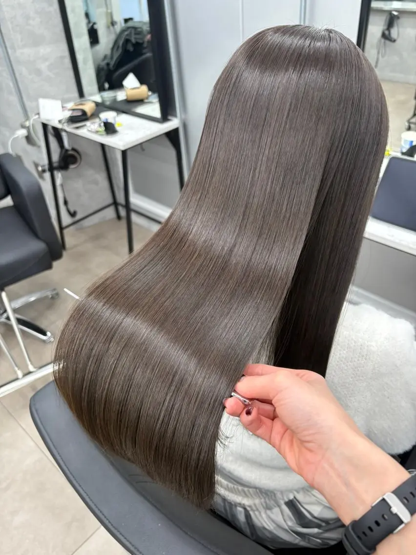 【🌸最高級🌸】カット+艶カラー+髪質改善ULTOWA+選べるトリートメントの写真