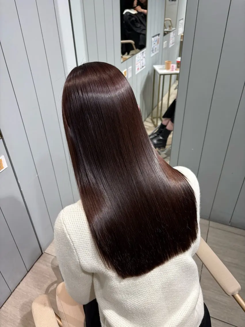 カラー ブラウンカラー ヘアカラー 縮毛矯正 トリートメント 縮毛矯正／レイヤー／ 髪質改善／海月のヘアスタイル