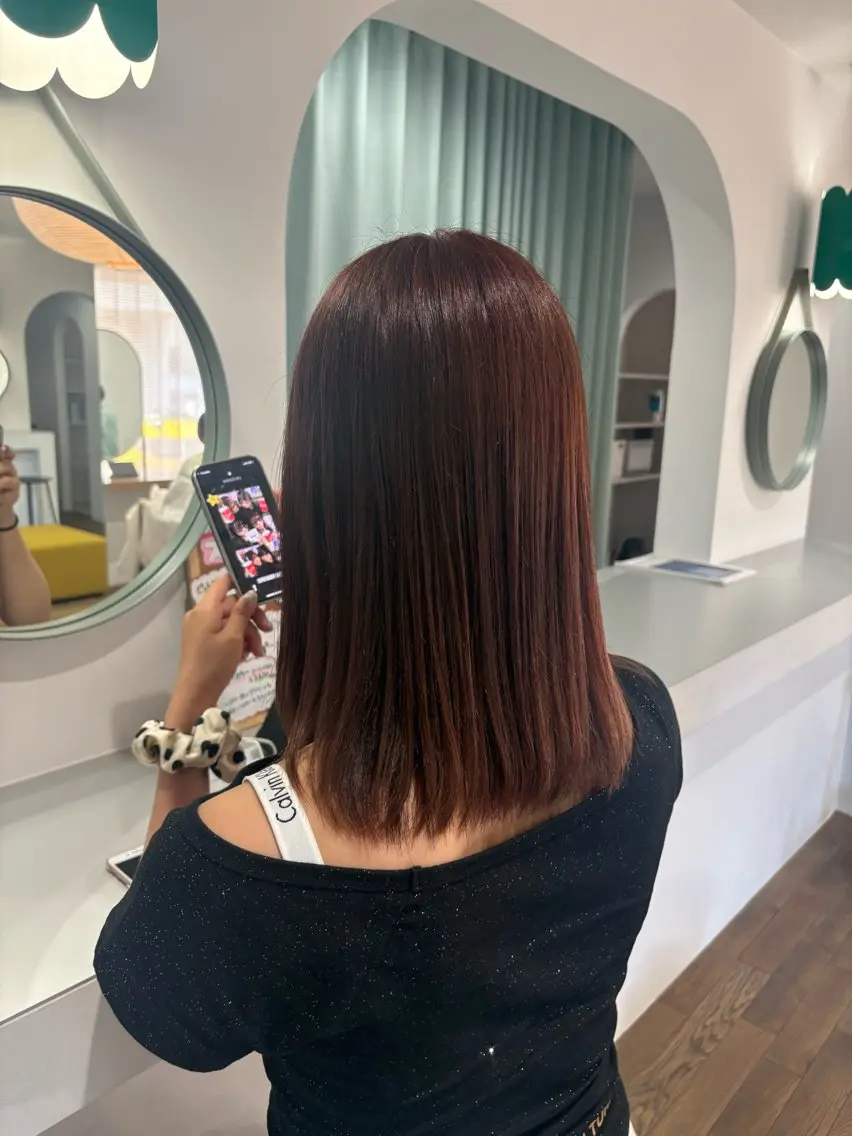 ミディアム Lutz/ minacoのヘアスタイル
