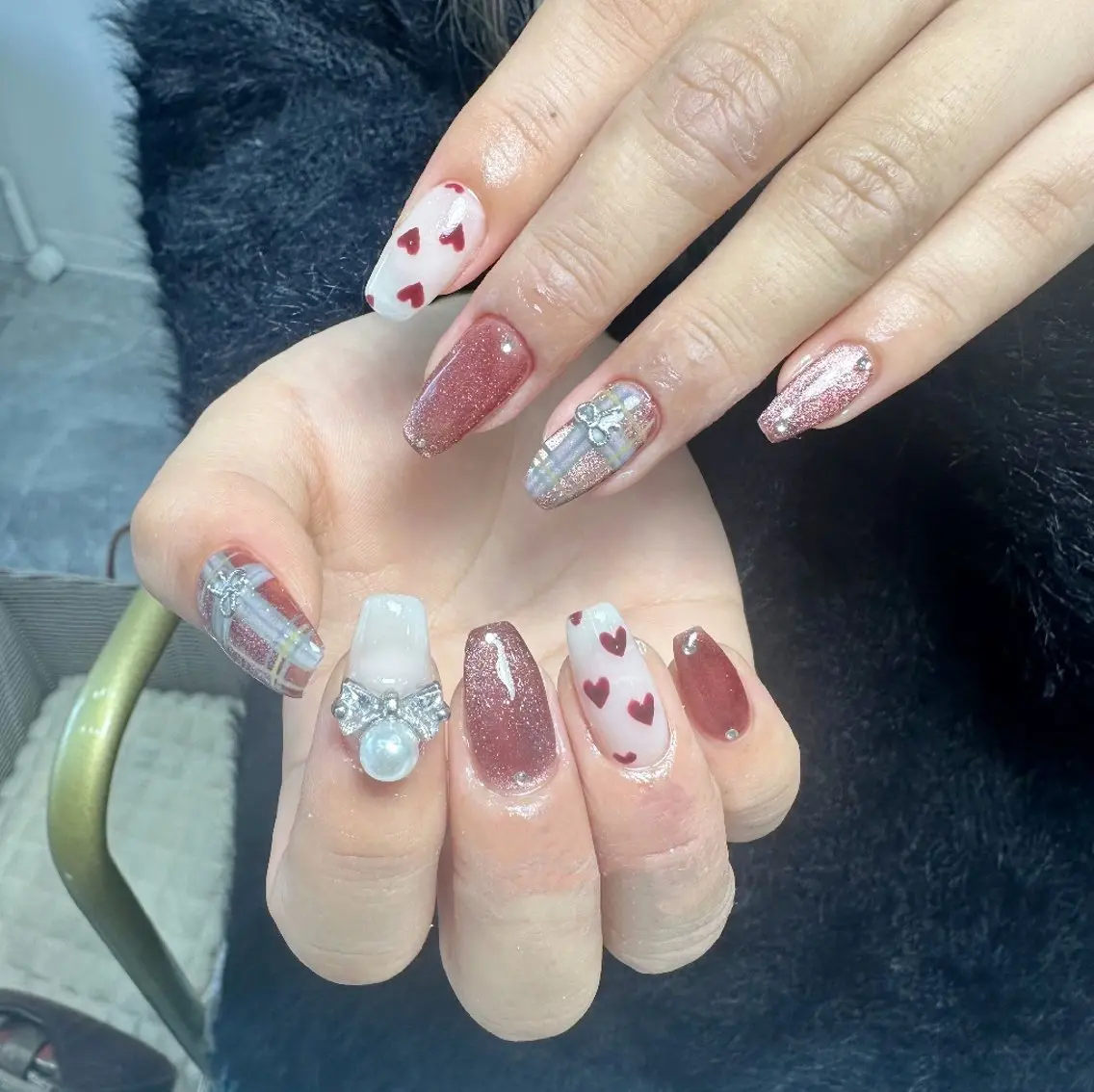 ネイル チークネイル フレンチネイル ジェルネイル ガラスフレンチ キラキラネイル ハンドネイル UM Nail Salonのネイルデザイン