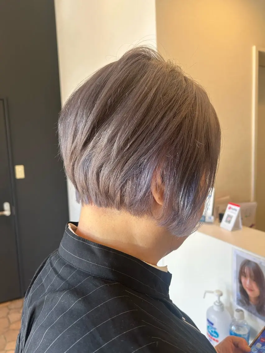 ショート カラー ダブルカラー 畠中 望来のヘアスタイル
