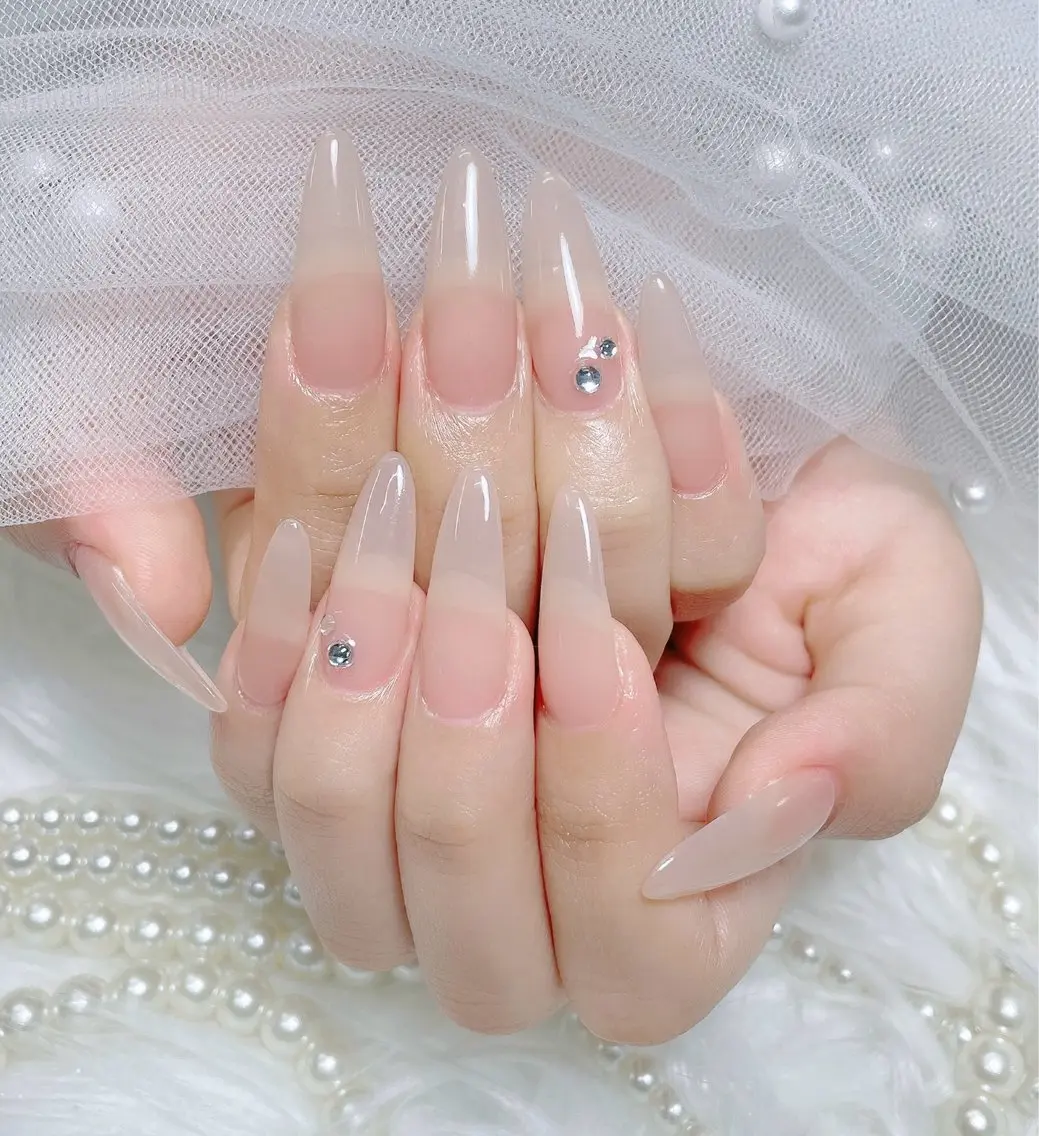 ネイル ネイルチップ ハンドネイル ハンドケア 🦋 MiKi 🦋 ネイルサロンのネイルデザイン