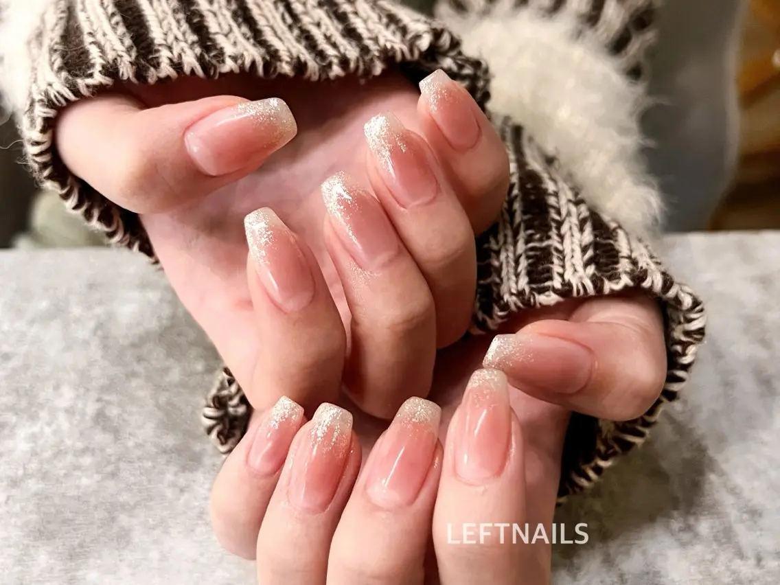 ネイル チークネイル ワンホンネイル ハンドネイル LEFTNAILS フィルインニュアンスのネイルデザイン
