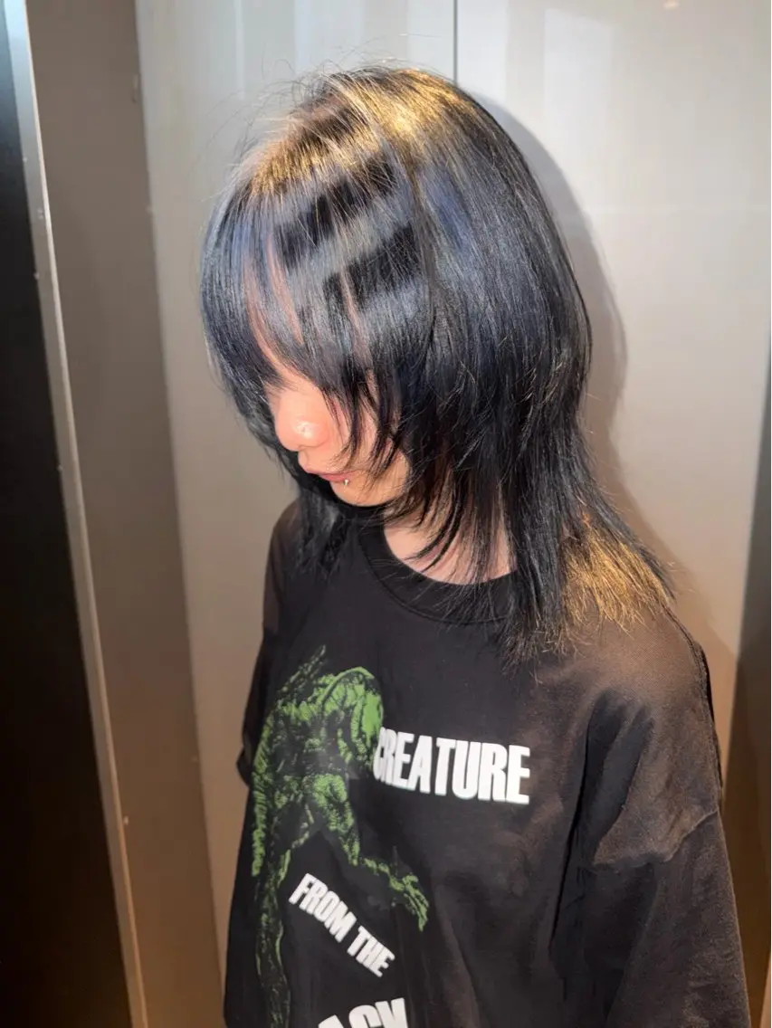 セミロング カラー ブルーカラー デザインカラー シルバー ヘアカラー トリートメント 似合わせカット/ デザインカラー🦄のヘアスタイル