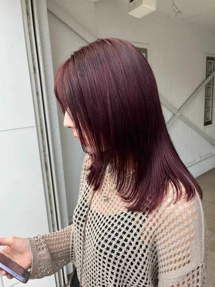セミロング カラー ブリーチ レッドカラー 顔まわりレイヤー レイヤーカット 村松 花笑のヘアスタイル