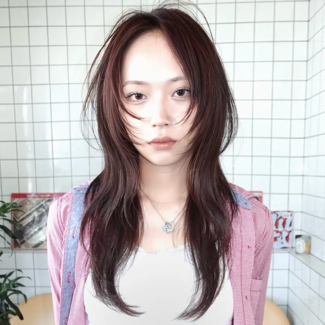 ロング カラー 黒髪 ブラウンカラー 透明感カラー 顔周りカット ハッシュカット カット ヘアカラー トリートメント momo もものヘアスタイル