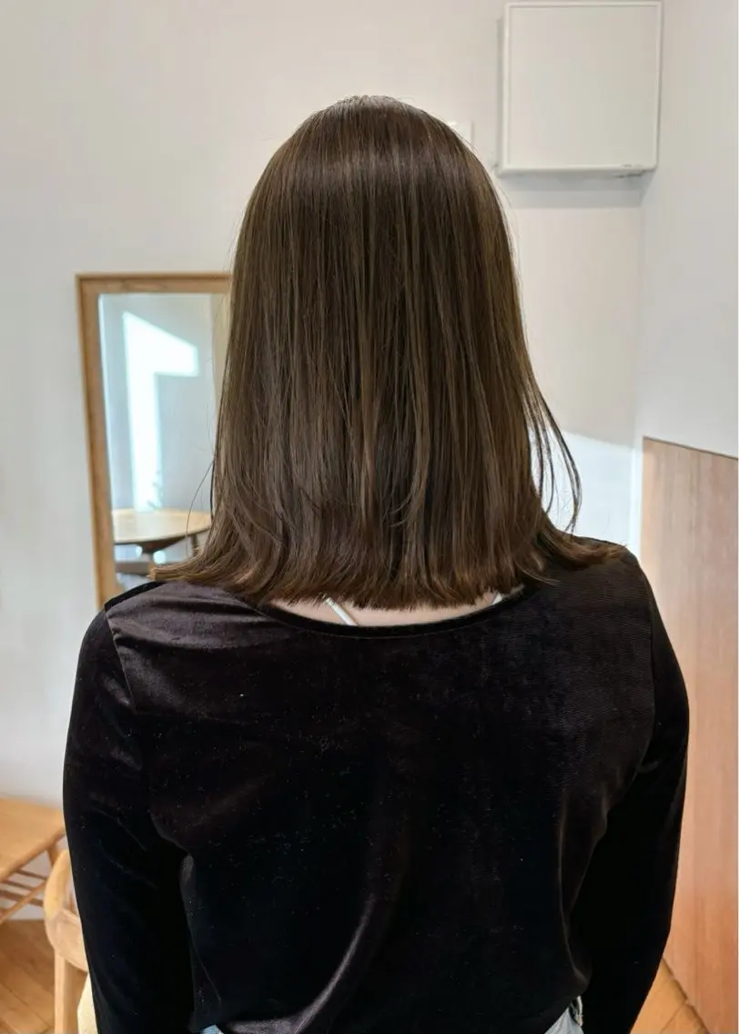 ミディアム カラー ベージュカラー ブリーチ 透明感カラー ブリーチなしカラー オリーブベージュ カット ヘアカラー 西山 紗耶香🪽 透明感カラー/ボブのヘアスタイル