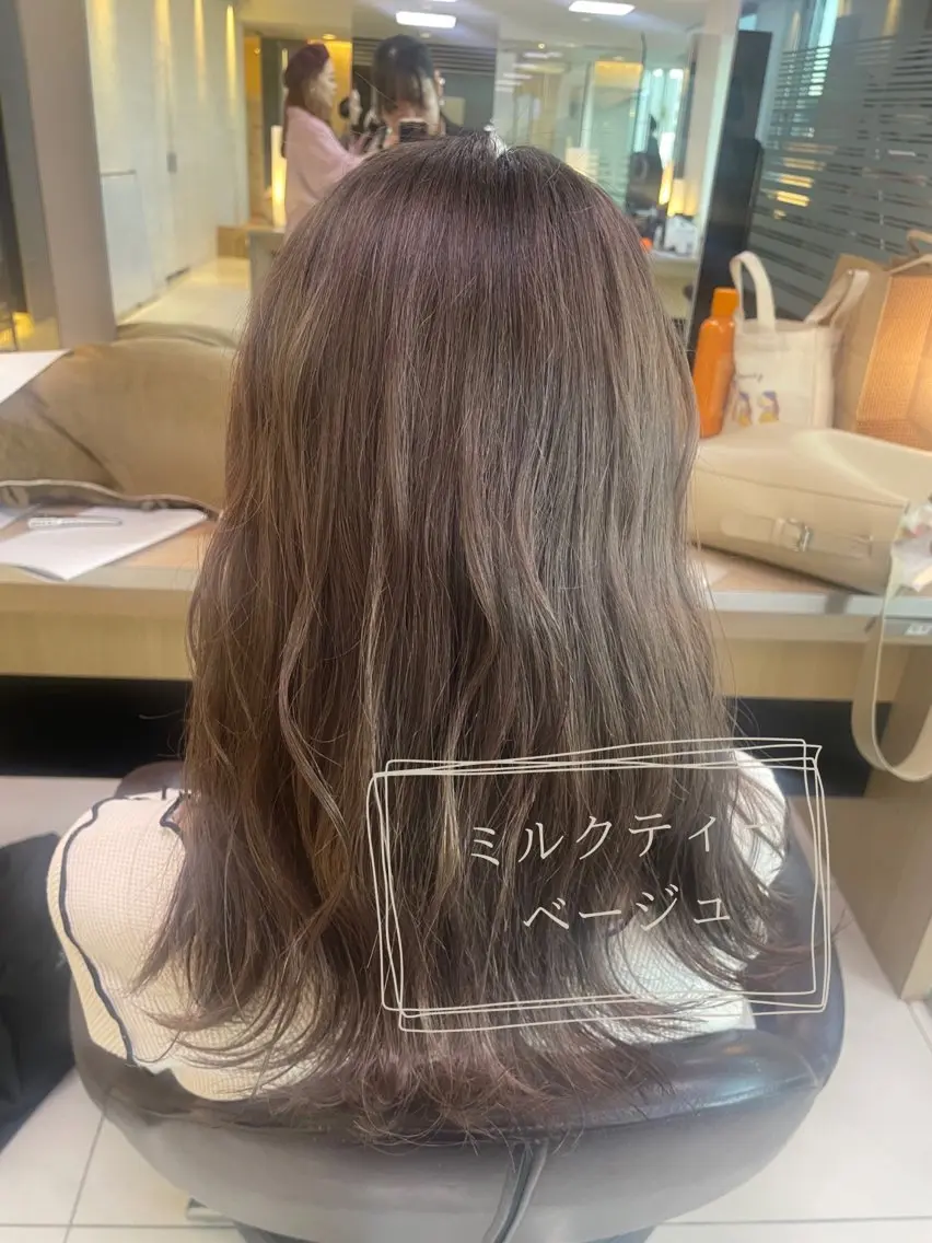 ロング カラー ヘアカラー トリートメント ハイトーン/レイヤー 似合わせ・ユキノのヘアスタイル
