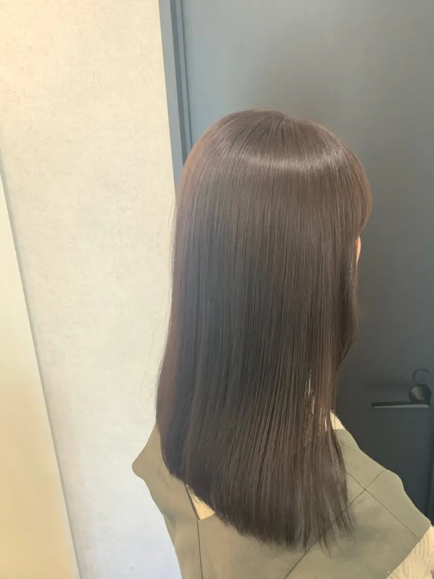 ロング カラー 臼井 真人のヘアスタイル