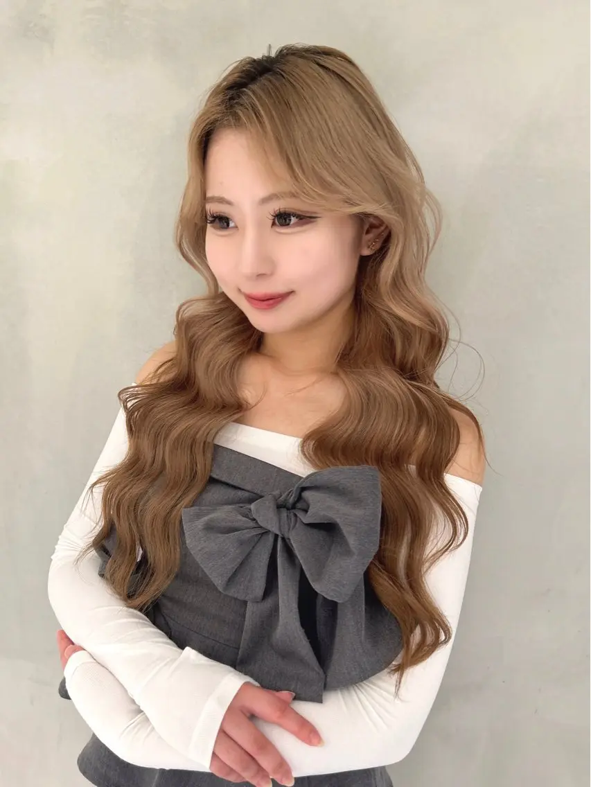 ロング カラー ベージュカラー ダブルカラー ミルクティーベージュ カット ヘアカラー トリートメント 🥇KEN /レイヤー/カラーのヘアスタイル