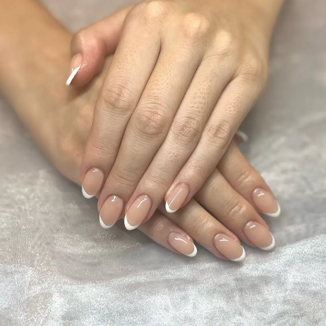 ネイル ハンドネイル 𝐴𝑘𝑎𝑟𝑖 🤎のネイルデザイン