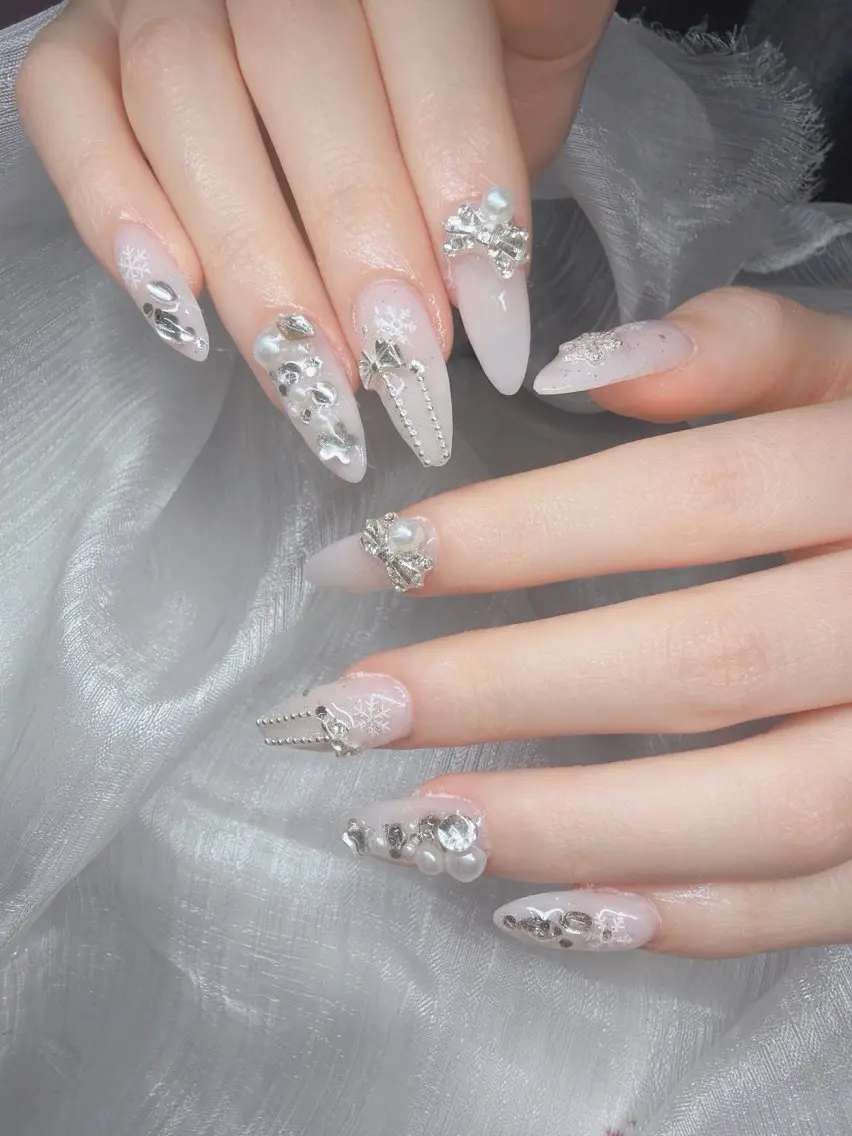ネイル ハンドネイル Lee Nailsのネイルデザイン